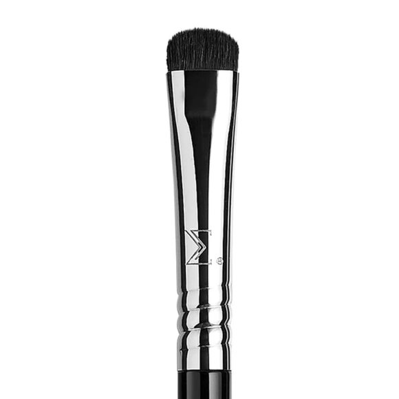 Sigma Beauty - E20 SHORT SHADER BRUSH - Picture 1 of 4